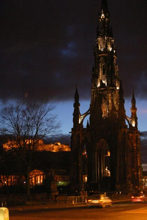 Walter scott monument at dusk